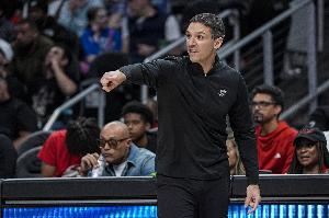 戴格诺特谈防守致胜：今天我们控制了局面 让对手打得艰难